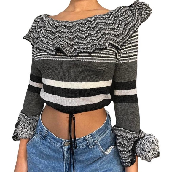 Vintage 2000s crop knit sweater (XS-M) - Picture 2 of 7